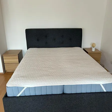 Schoene-grosse In * Haßloch